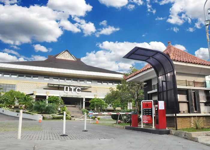 Capital O 1571 Utc Hotel Semarang